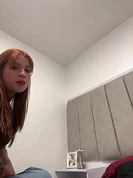 Snapshot of olivia_jass chatting on February 24, 12:19 am olivia jass online show from February 24, 12:19 am
