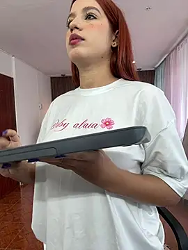 Snapshot of olivia_jass chatting on May 11, 4:26 pm olivia jass online show from May 11, 4:26 pm