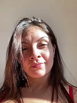 Danielaeliana online show from April 29, 5:41 pm
