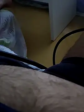 Snapshot of t-dog26 chatting on September 27, 3:00 am t-dog26 online show from September 27, 3:00 am