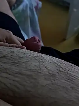 Snapshot of t-dog26 chatting on October 7, 3:36 am t-dog26 online show from October 7, 3:36 am