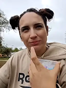 Snapshot of lillylooney chatting on September 24, 8:12 pm lillylooney online show from September 24, 8:12 pm