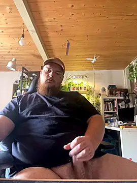 Snapshot of JohnDrippingCum chatting on September 12, 8:58 am JohnDrippingCum online show from September 12, 8:58 am