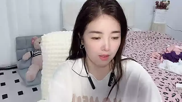 Xiali-166 online show from October 26, 3:56 am