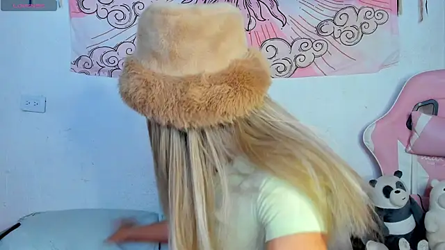 Snapshot of brihanna_cooper chatting on May 21, 3:08 pm brihanna cooper online show from May 21, 3:08 pm