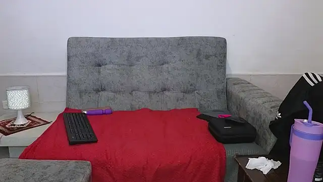 Snapshot of adahira08 chatting on October 2, 3:02 am adahira08 online show from October 2, 3:02 am