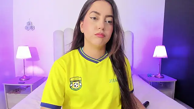 SofieBunnie online show from June 12, 11:35 pm
