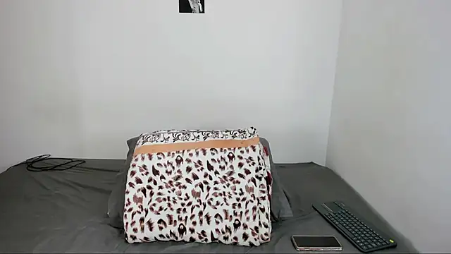 Snapshot of v3niceb1tch chatting on November 6, 4:52 pm v3niceb1tch online show from November 6, 4:52 pm