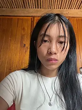 Snapshot of EmLy02 chatting on October 3, 2:19 am EmLy02 online show from October 3, 2:19 am