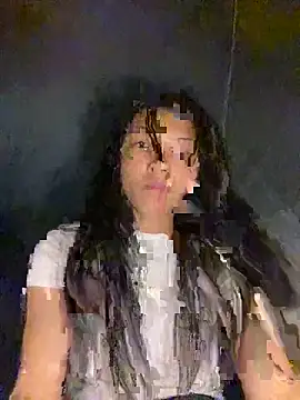 Snapshot of EmLy02 chatting on October 14, 2:40 pm EmLy02 online show from October 14, 2:40 pm