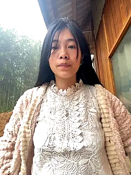 Snapshot of EmLy02 chatting on November 2, 1:08 am EmLy02 online show from November 2, 1:08 am