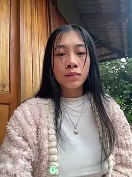 Snapshot of EmLy02 chatting on November 7, 11:38 pm EmLy02 online show from November 7, 11:38 pm