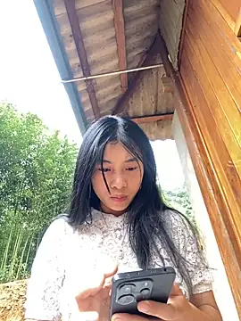 Snapshot of EmLy02 chatting on November 14, 1:15 am EmLy02 online show from November 14, 1:15 am