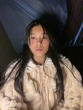 Snapshot of EmLy02 chatting on November 28, 12:19 pm EmLy02 online show from November 28, 12:19 pm