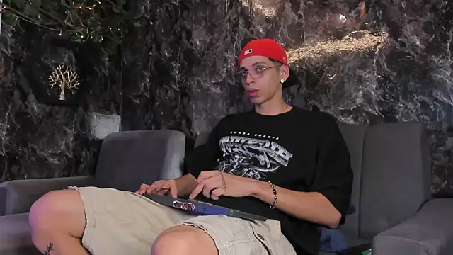 nicolai drake online show from November 8, 3:29 am