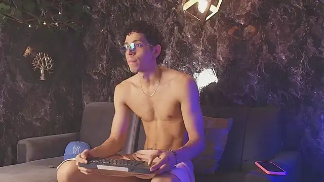 nicolai drake online show from November 16, 8:25 pm