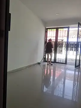 Snapshot of Nina_vallon chatting on November 4, 1:21 pm Nina vallon online show from November 4, 1:21 pm