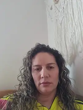 Snapshot of Nina_vallon chatting on July 3, 9:32 pm Nina vallon online show from July 3, 9:32 pm