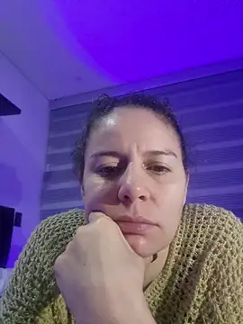 Snapshot of Nina_vallon chatting on July 15, 10:09 am Nina vallon online show from July 15, 10:09 am