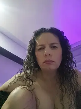 Snapshot of Nina_vallon chatting on July 17, 10:33 am Nina vallon online show from July 17, 10:33 am
