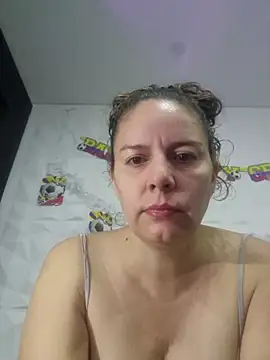Snapshot of Nina_vallon chatting on July 22, 10:40 am Nina vallon online show from July 22, 10:40 am