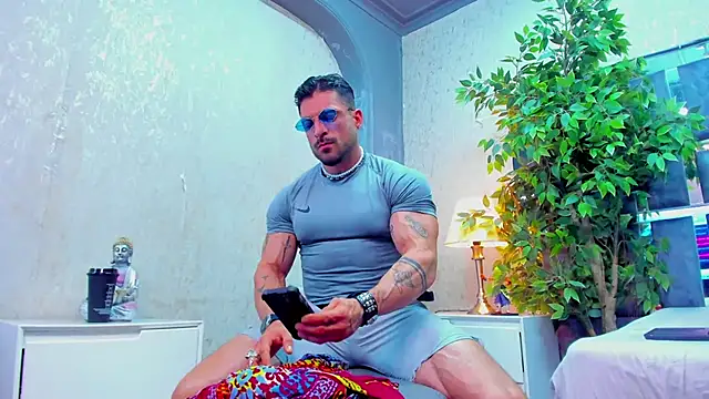 Snapshot of dennis_cox1 chatting on September 26, 5:44 am dennis cox1 online show from September 26, 5:44 am