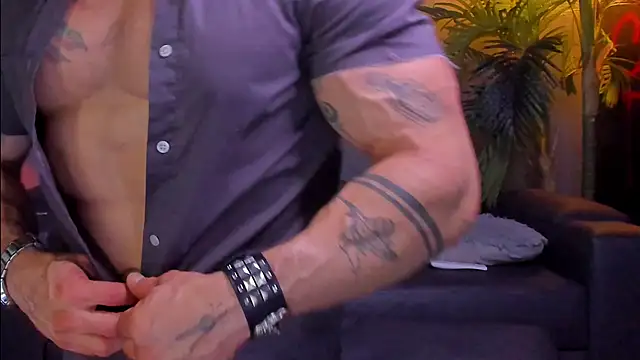 Snapshot of dennis_cox1 chatting on November 9, 6:12 am dennis cox1 online show from November 9, 6:12 am