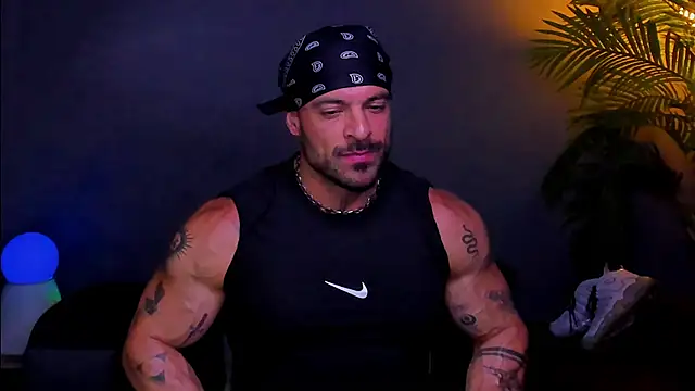 Snapshot of dennis_cox1 chatting on November 19, 11:54 am dennis cox1 online show from November 19, 11:54 am