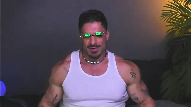 Snapshot of dennis_cox1 chatting on December 3, 8:12 am dennis cox1 online show from December 3, 8:12 am