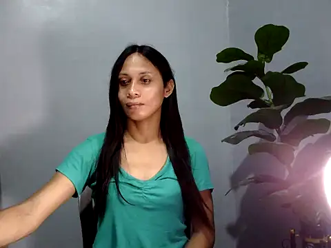 missruffa online show from September 24, 11:35 am