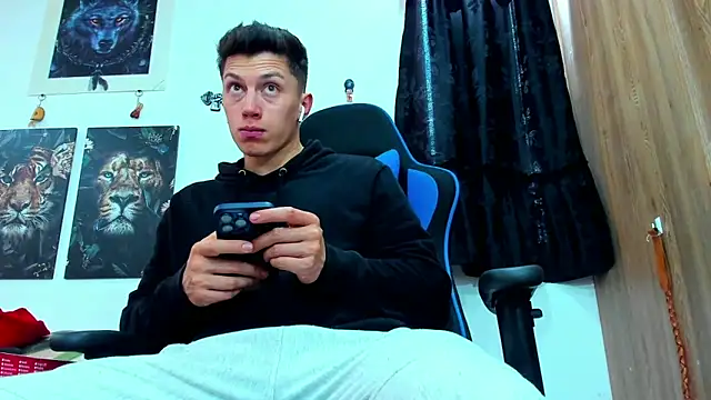 Snapshot of javiersexymann chatting on March 12, 7:38 pm javiersexymann online show from March 12, 7:38 pm