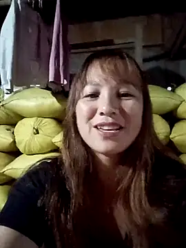 Snapshot of Mini3333 chatting on May 10, 12:21 pm Mini3333 online show from May 10, 12:21 pm