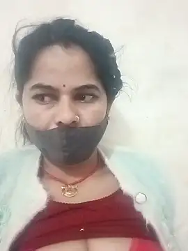 Snapshot of JULEE-740 chatting on December 13, 10:04 pm JULEE-740 online show from December 13, 10:04 pm