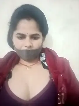 Snapshot of JULEE-740 chatting on December 14, 10:53 am JULEE-740 online show from December 14, 10:53 am