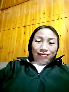 lucybaby00 online show from February 2, 10:36 am