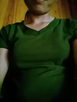 Snapshot of lucybaby00 chatting on June 20, 5:21 am lucybaby00 online show from June 20, 5:21 am