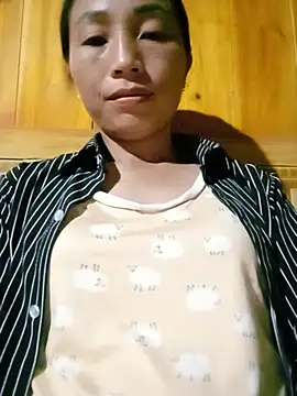 Snapshot of lucybaby00 chatting on June 26, 1:59 pm lucybaby00 online show from June 26, 1:59 pm