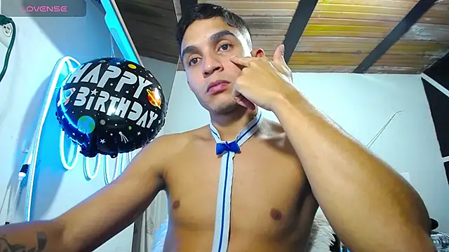 Angel latinboy online show from March 17, 10:28 pm