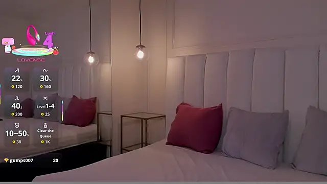 mae lyra online show from December 14, 8:02 pm