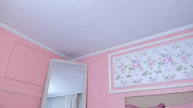 mae lyra online show from May 8, 6:19 am