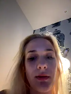 Snapshot of DaryaDoll chatting on September 28, 12:16 am DaryaDoll online show from September 28, 12:16 am