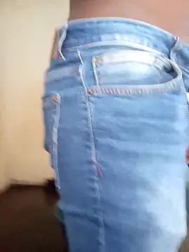 small D94 online show from December 20, 1:40 pm