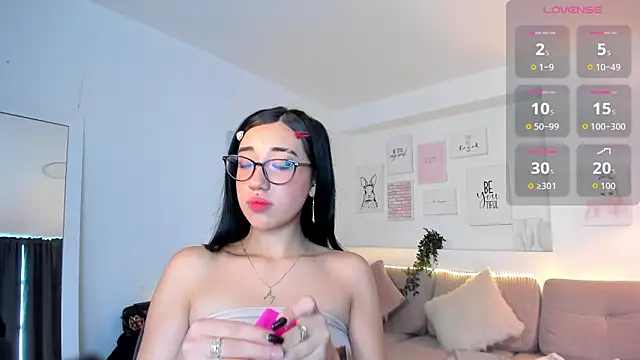 Miacorner  online show from November 11, 8:31 pm