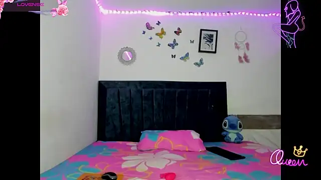 emmie bunny online show from July 4, 9:54 pm