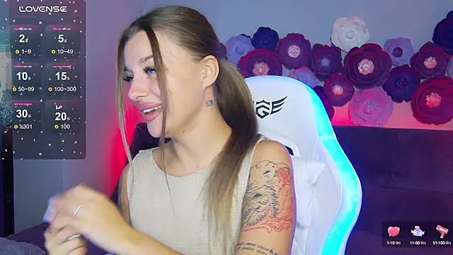 Snapshot of LindaBrilliant chatting on September 22, 3:30 am LindaBrilliant online show from September 22, 3:30 am