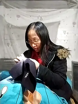 cute love00 online show from January 9, 1:03 pm