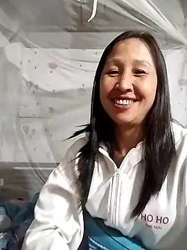 cute love00 online show from January 10, 2:24 am