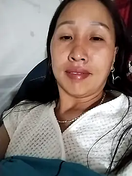 cute love00 online show from February 14, 2:03 pm