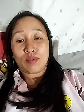 cute love00 online show from February 19, 11:50 am