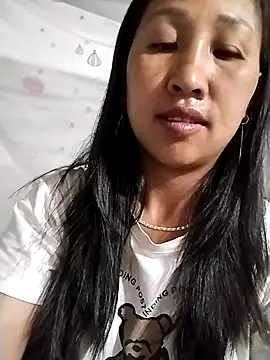 cute love00 online show from March 8, 11:19 pm